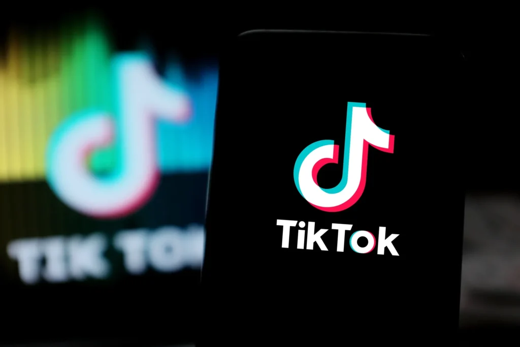 TikTok Depășește YouTube