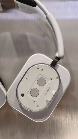 Nothing Headphone (1)