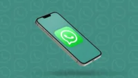 WhatsApp testează rezumate AI