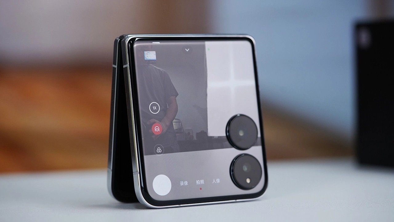 Xiaomi Mix Flip 2